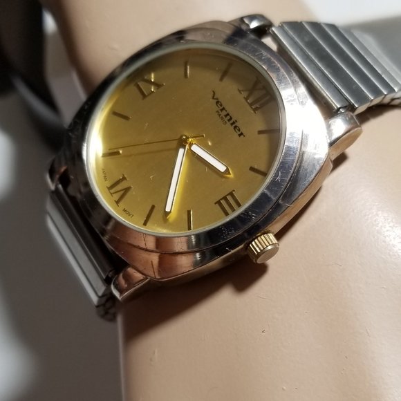 VERNIER For Men Watch Quartz Movement Silver Tone Working Excellent Condition - Picture 7 of 14